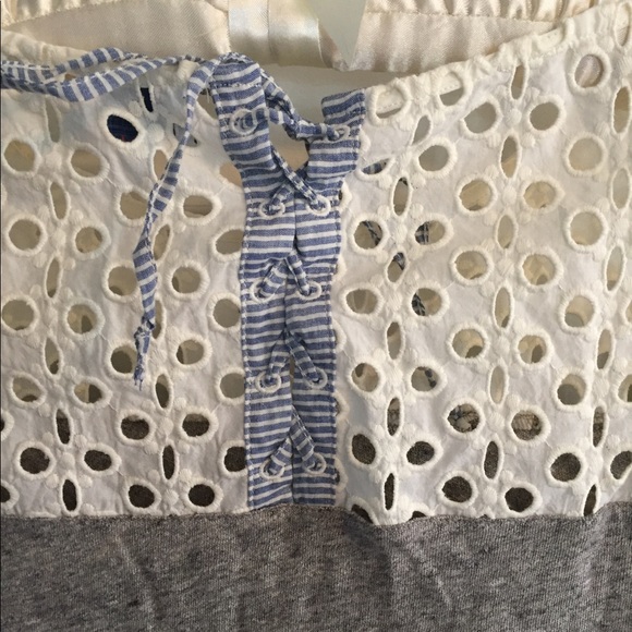 Postmark Cutout Lace Top - Picture 4 of 4